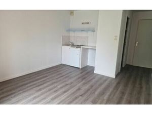 Location appartement  22.11 m² T-1 à Auxerre  400 €