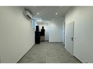 Location appartement  m² T-2 à Les Pennes-Mirabeau  757 €