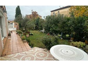 Location appartement  m² T-2 à Marguerittes  750 €