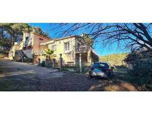 Maison de macon 9 pièces de 282 m² + 1 T3 +1 Studio + 3200