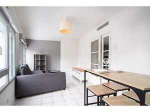 À louer – T2 lumineux meublé avec ascenseur au coeur des Cha