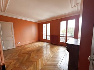 Appartement- 120.39m2 - 5 pièces