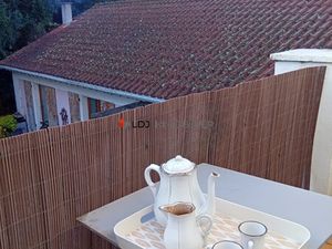 Studio avec balcon et vue dégagée