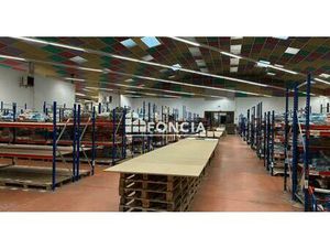 Batiment commercial 3600 m2