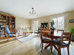 A vendre Montigny le Bretonneux  belle maison 109 m² utiles avec garage attenant à Montign