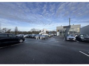 Local d'activités 200 m² sur terrain de 2700 m² - Orvault