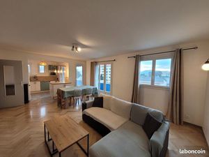 A LOUER – Appartement moderne  3 pièces  de 68m2 en dernier étage avec vue dégagée