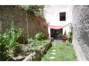 Duplex meublé avec jardin en hyper centre. Rare