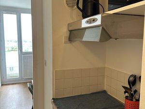 Studio avec balcon dans résidence calme