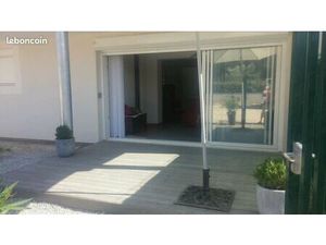 Grand T2 Quartier Calme  2 parking sécurisés  Jardinet privatif clos