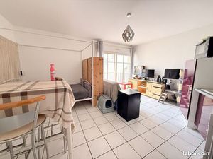 TOURS-Blanqui / Grand Studio 28m² avec cuisine A/É  salle d'eau. Lumineux et calme