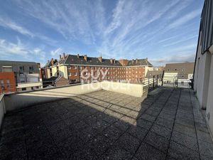 À DEUX PAS DU CENTRE- APPARTEMENT DE TYPE 2 AVEC TERRASSE ET PLACE DE PARKING