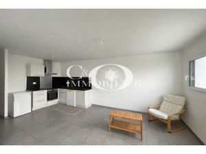 Maison 3 chambres de plain-pied avec poêle