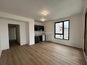 Location Appartement 2 pièces 42 m2 à Arpajon