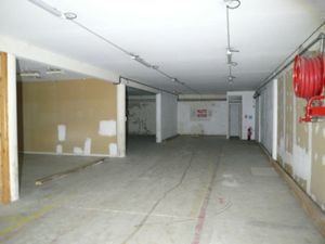 Local professionnel à louer CHATEAUBERNARD 2 pièce(s) 199m2 1 020€/mois HT/HC