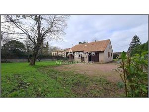 4 Chambres  bel espace en pelouse clos et arboré avec garage