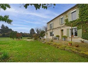 Maison de 7 pièces de 296 m² à Châteaurenard