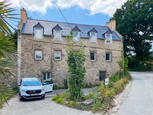 Guilers: maison 193 m² avec studio  idéal investisseurs