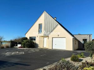 JULLOUVILLE : Maison en parfait état avec vie de plain-pied