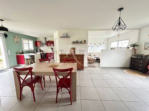 Maison plain pied 100 m² à vendre à Maché