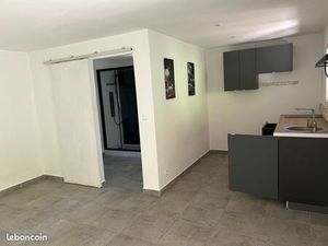 Petite maison 35 m2 à louer à l année