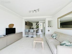 Studio 1 pièce 27 m²