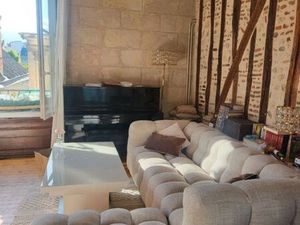 Duplex de charme  centre ville les Halles