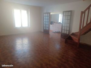 A louer à l année à port la nouvelle