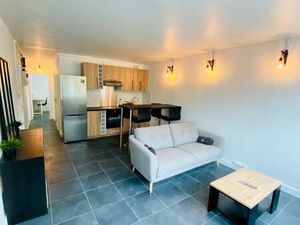 Ch dans T4 refait à neuf +pkg- métro/tram