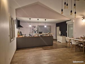 À louer – Maison 104 m² avec terrasse et vue dégagée sur lac
