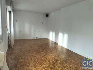 Vente Appartement 4 pièces à Mondeville (14120) : à vendre 4 pièces / 71m² Mondeville