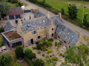 Vente Demeure d'exception à Guimaëc (29620) : à vendre / 300m² Guimaëc