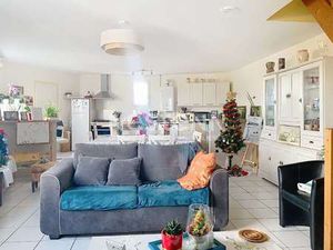 Vente Appartement 3 pièces à Ploumagoar (22970) : à vendre 3 pièces / 86m² Ploumagoar