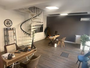 Bureaux 45m2 + Appartement 40m2 à Lunel centre