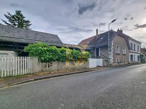 Maison de bourg avec dépendances – Luzillé (116 m²)