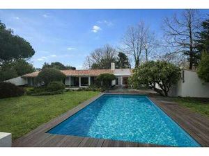 Vente Maison Piscine à Saint-Hilaire-de-Riez (85270) : à vendre Piscine / 185m² Saint-Hila
