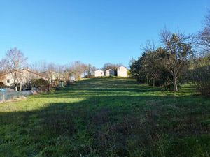 Terrain constructible à Lhospitalet  15 min de Cahors