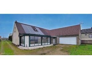 Grand pavillon avec 4 chambres et véranda lumineuse de 25m2  extension avec double garage.