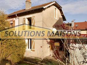 MAISON DE VILLAGE A RENOVER