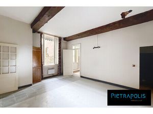 Lyon 4 - Quai de Rhône - Appartement T2 de 64 09m2 à rénover