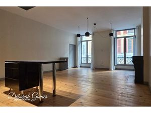 Cœur de Pau – Élégant T3 rénové au charme de l’ancien