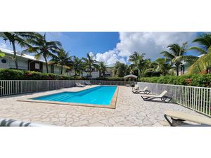 APPARTEMENT T3 EN BORD DE MER