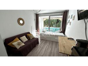 À VENDRE – Studio idéalement situé à La Favière