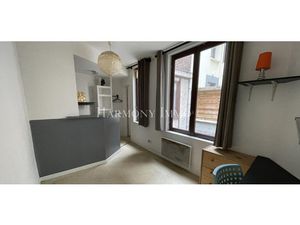 Studio à 300 m de république