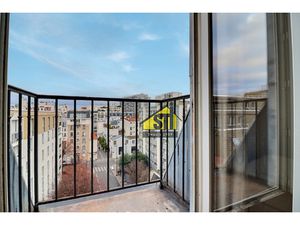 Studio en dernier étage avec Balcon  avec ascenseur  lumineu