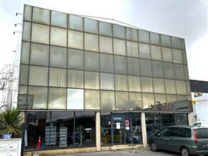 Location bureau MAUGUIO 270 m²
