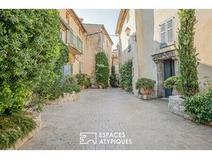 Appartement de charme rénové au coeur du village de Mougins