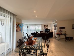 Appartement 5pièce(s) 3chambre(s) 152 44 m² Nîmes (30900)