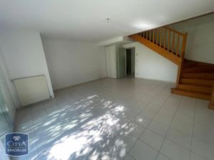 Maison à louer 4 pièces 95.8 m² - Angoulême (16) - 641€
