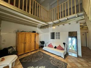 Superbe appartement en duplex avec balcon dans le centre de Sain